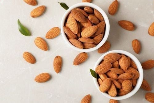 hạnh nhân-Bị mất ngủ nên ăn gì để dễ ngủ